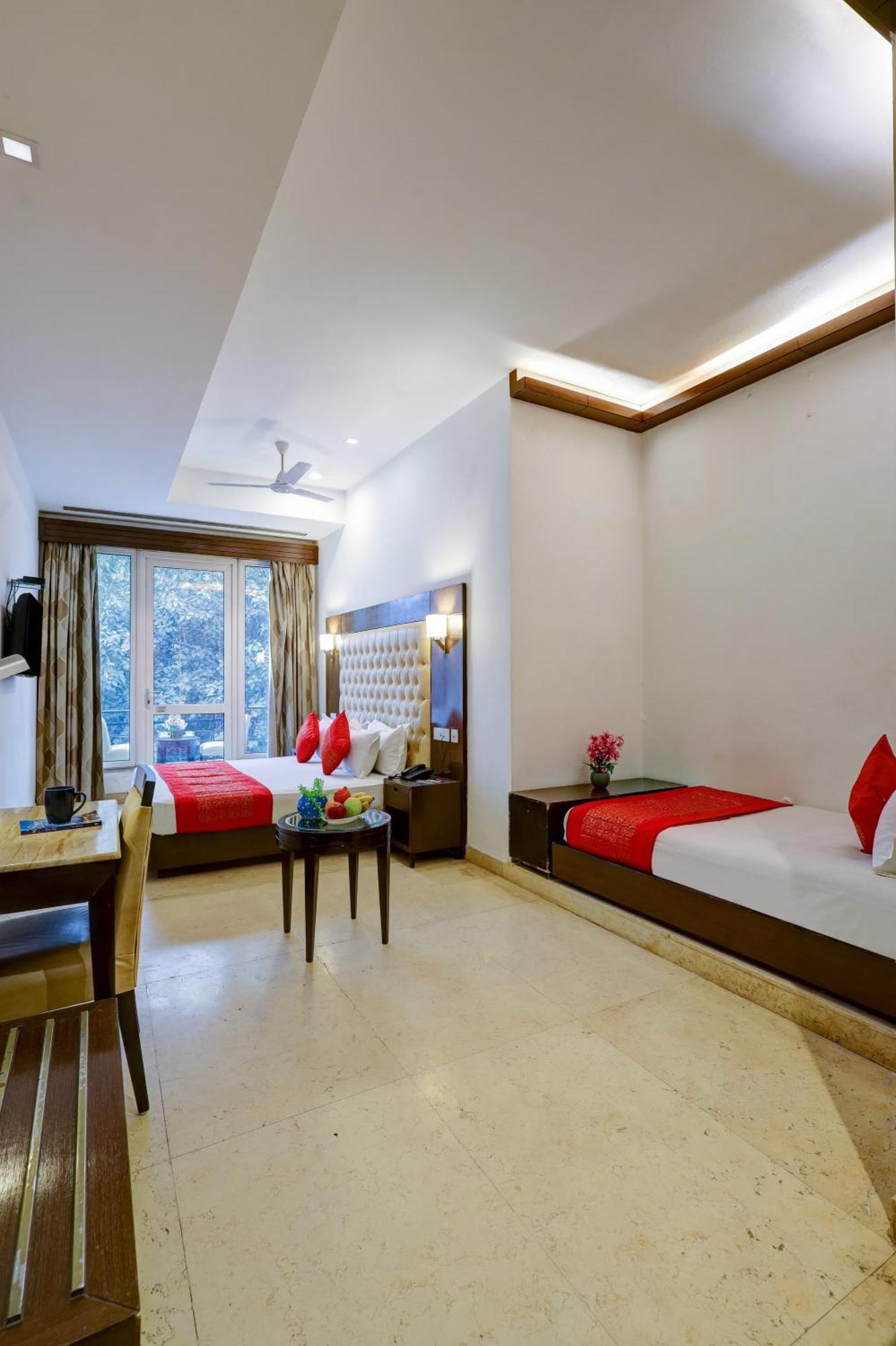 Hotel Metropolis Tourist At Near Ramakrishna Ashram Marg Metro Station New Delhi