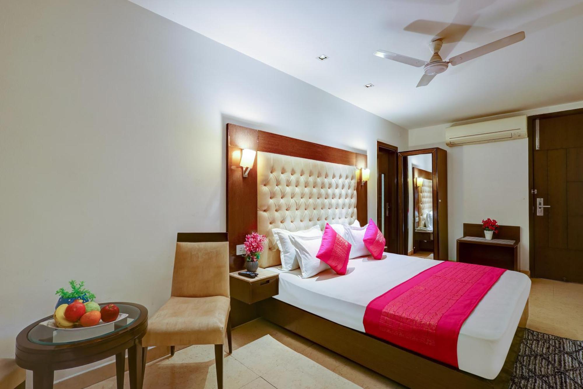 Metropolis Tourist At Near Ramakrishna Ashram Marg Metro Station 3* New Delhi