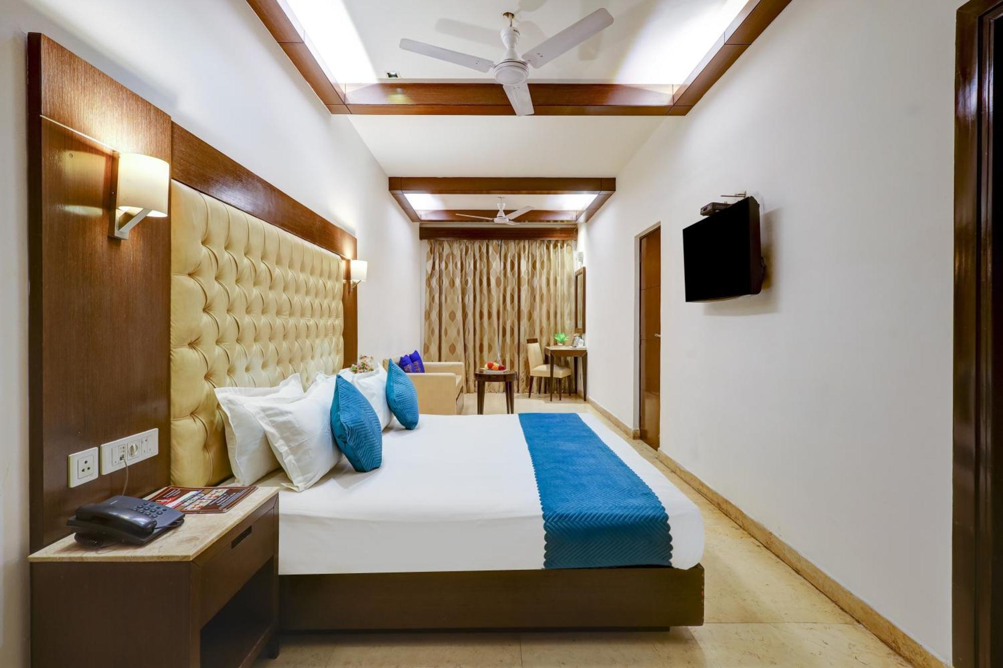 Metropolis Tourist At Near Ramakrishna Ashram Marg Metro Station 3* New Delhi